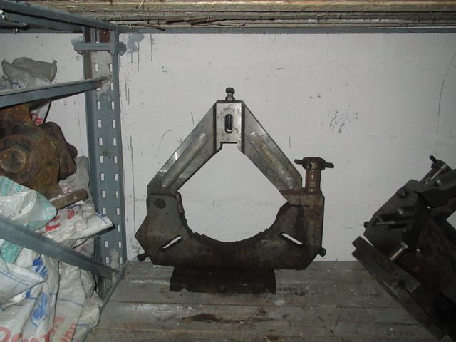 люнет неподвижный высота 215 отверствие 240